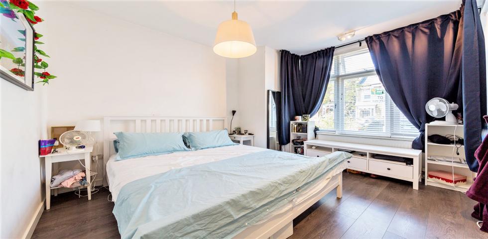 			3 Bedroom, 1 bath, 1 reception Flat			 Dyne Road, KILBURN